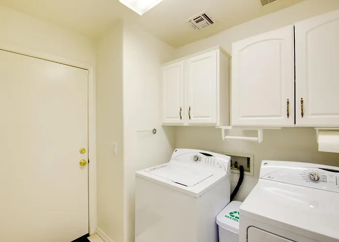 Holiday home Pool + Golf On-site! Extended Gilbert Getaway