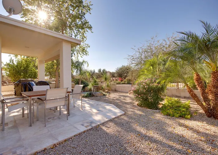 Holiday home Pool + Golf On-site! Extended Gilbert Getaway Queen Creek