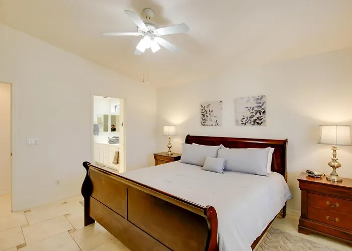 Pool + Golf On-site! Extended Gilbert Getaway