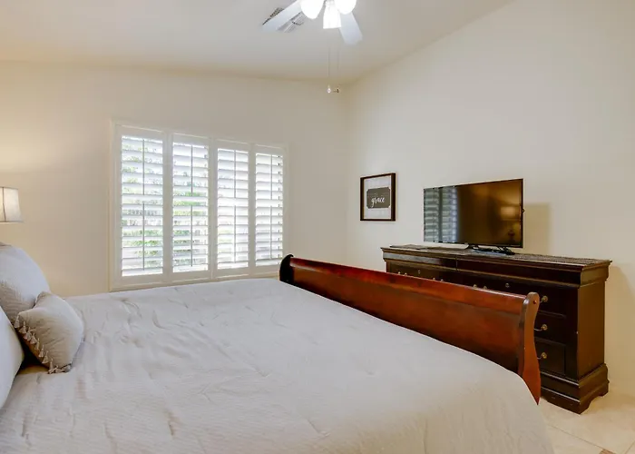 Holiday home Pool + Golf On-site! Extended Gilbert Getaway Queen Creek