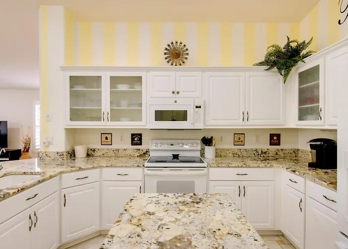 Pool + Golf On-site! Extended Gilbert Getaway