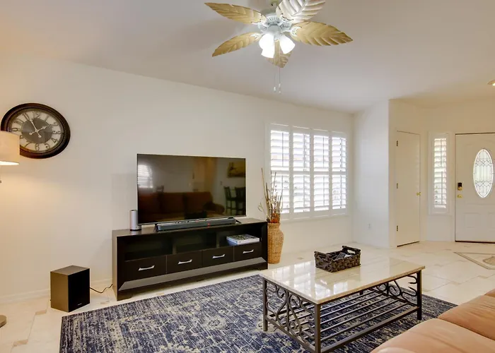 Pool + Golf On-site! Extended Gilbert Getaway Holiday home *