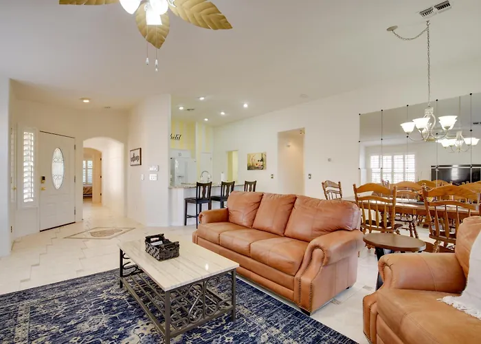 Pool + Golf On-site! Extended Gilbert Getaway *