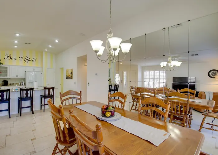 Pool + Golf On-site! Extended Gilbert Getaway * Queen Creek