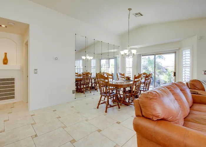 Pool + Golf On-site! Extended Gilbert Getaway